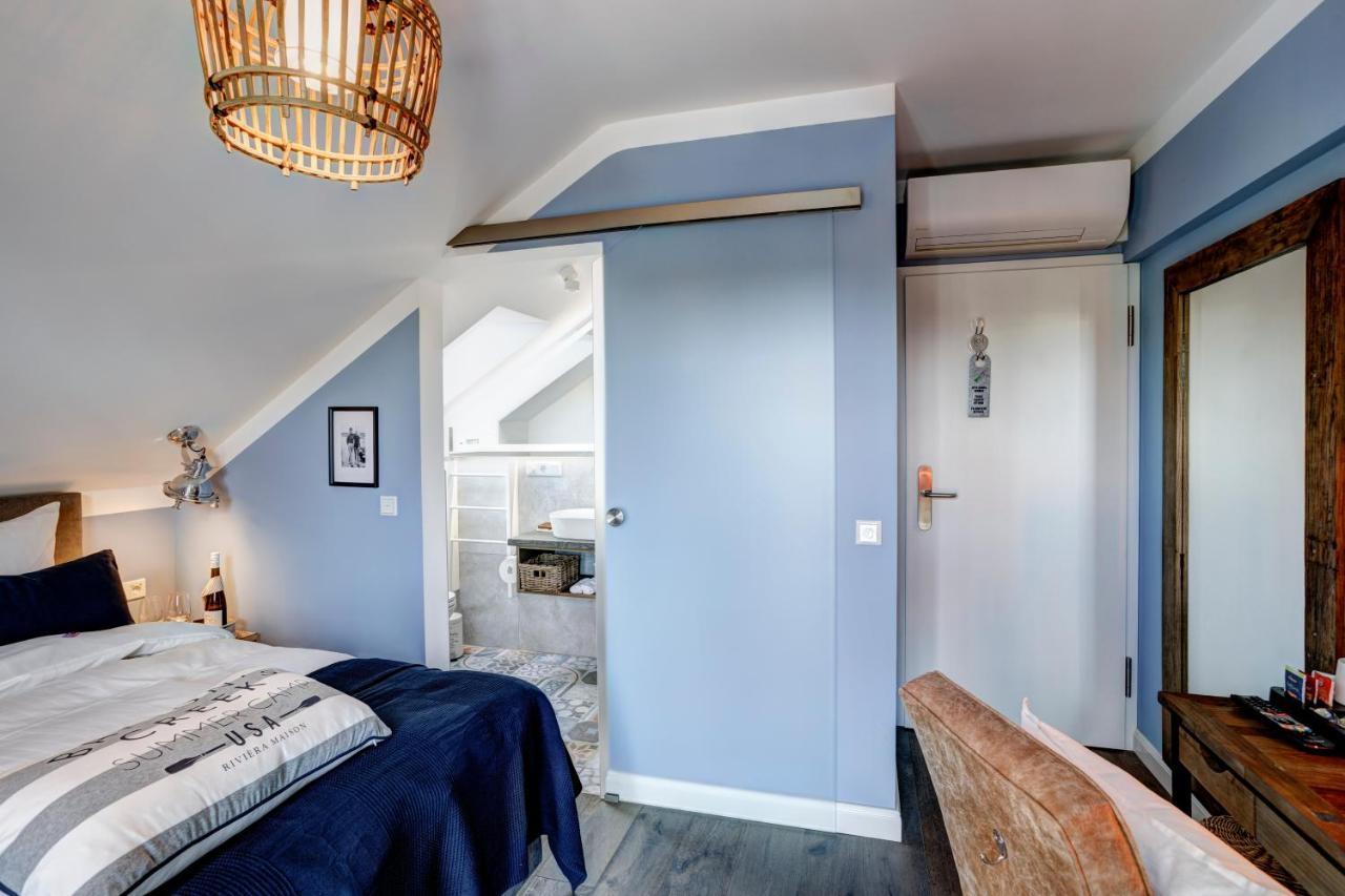 Doppelzimmer mit Balkon